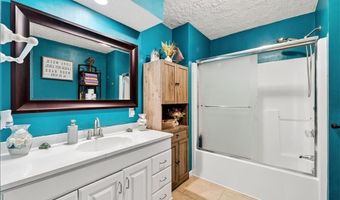 520 E 2nd St, Adrian, MO 64720