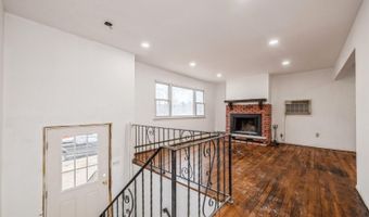 101 Monroe St, Amityville, NY 11701