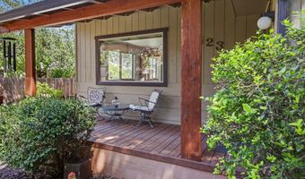 1423 E Main St, Ashland, OR 97520