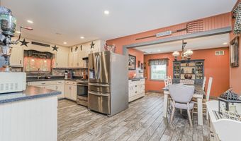 216 Main St, Middletown, NJ 07748