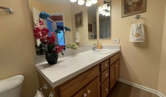 2043 Peach Tree Ln, Algonquin, IL 60102