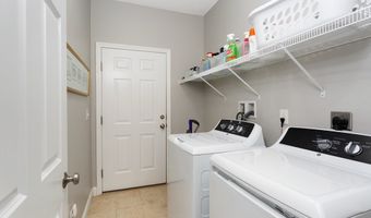 4 Candlelight Ln, Bellingham, MA 02019