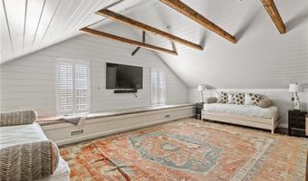 35 Second St, Newport, RI 02840