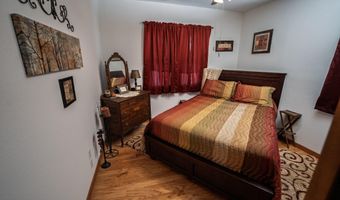 24352 State Highway Ee, Aurora, MO 65605