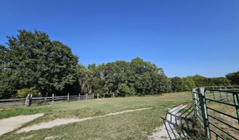 16427 Farm Road 2007, Aurora, MO 65605