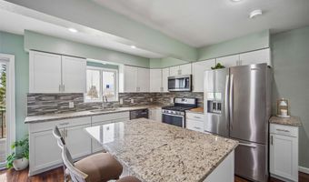 1408 E 17th St, Atlantic, IA 50022