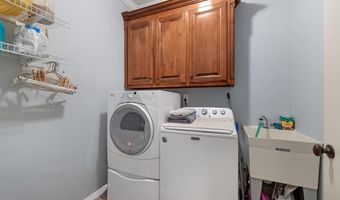 25390 Castlebury Dr, Athens, AL 35613