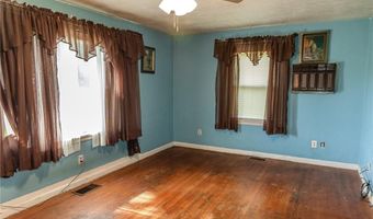 45 Howard St, Austin, IN 47102