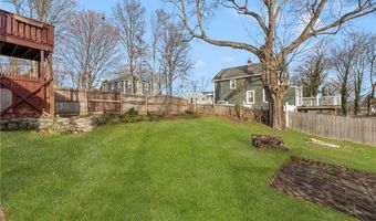 17 Padelford Ave, East Providence, RI 02915