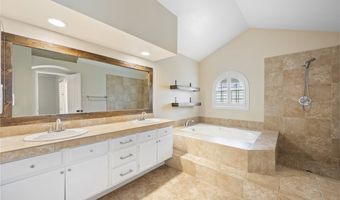 2161 Villa Sonoma Gln, Escondido, CA 92029