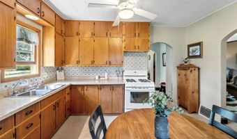 30442 Meadow Rd, Adel, IA 50003