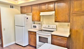 23132 Village 23, Camarillo, CA 93012