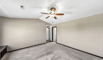 4715 NW 2nd St, Ankeny, IA 50023