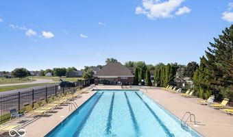 727 Crystal Farms Dr, Avon, IN 46123