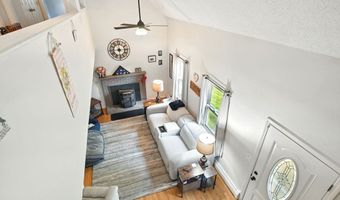 171 White Fox Rd, Agawam, MA 01030