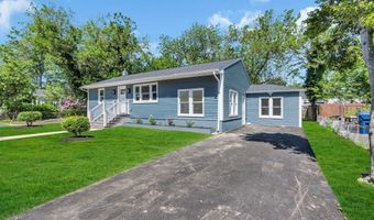 136 Pacific Ave, Beachwood, NJ 08722
