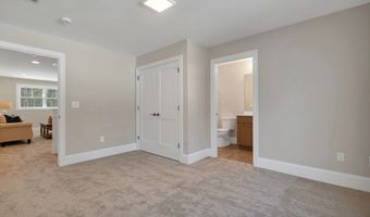 131 County Rd, Amherst, NH 03031