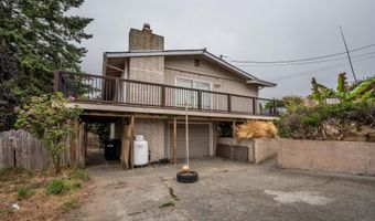 1214 Ransom Ave, Brookings, OR 97415