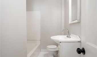 86 Sherwood St, Cranston, RI 02920