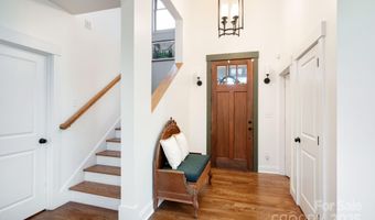 11 Elkmont Dr, Asheville, NC 28804