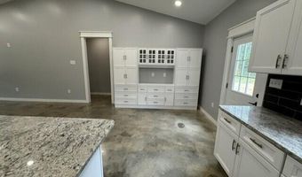 90 Gainer Ferry Rd, Batesville, AR 72501