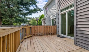 21196 WINDING BROOK Sq, Ashburn, VA 20147