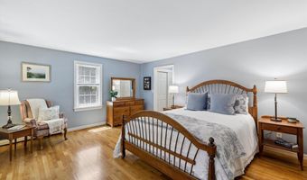 17 Candlewood Dr, Amherst, NH 03031