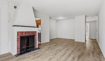 8604 VILLAGE Way 04/8604F, Alexandria, VA 22309