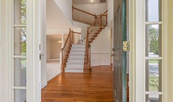 10604 MAPLECREST Ln, Potomac, MD 20854