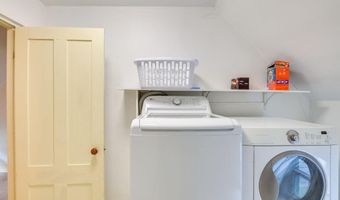 271 Essex St, Bangor, ME 04401