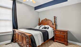 1100 Chicory Ln, Aurora, MO 65605