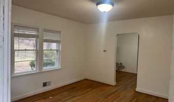 491 N LATHAM St N, Alexandria, VA 22304