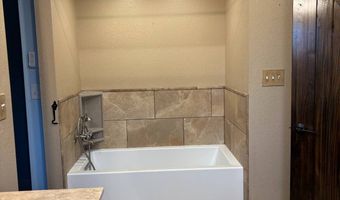 820 Locust St, Alva, OK 73717