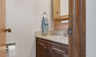 4150 Laubert Rd, Atwater, OH 44201