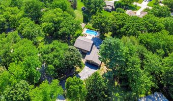 8852 Ridge Hill Dr, Indianapolis, IN 46217