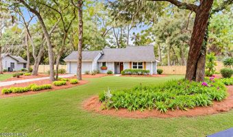 10 Chesterfield Lake Dr, Beaufort, SC 29906