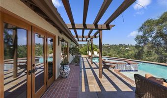 707 S Live Oak Park Rd, Fallbrook, CA 92028