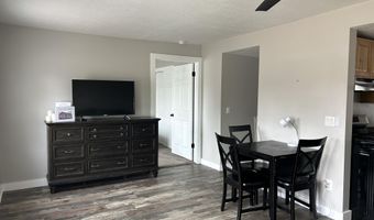 1010 N Jefferson St, Ava, MO 65608