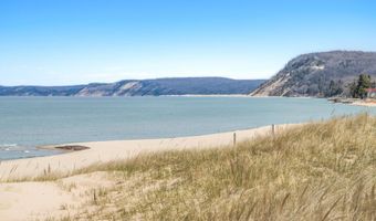 16560 Starke Rd, Arcadia, MI 49613