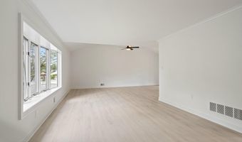 13 Grouse Dr, Bayville, NJ 08721