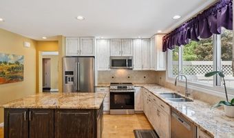 985 Goldenrod Trl, Aurora, OH 44202