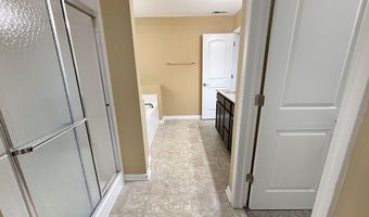 930 Penstock Ct, Avon, IN 46123
