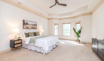 5812 HICKORY HOLLOW Ln, Doylestown, PA 18902