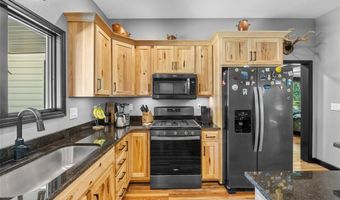 7572 Best Ln, Alhambra, IL 62001