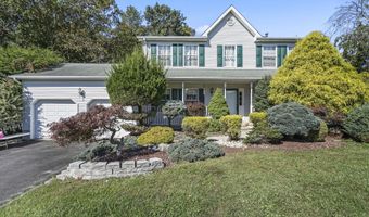 6 Huckleberry Ln, New Egypt, NJ 08533