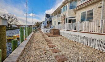 256 Cedar Dr, Bayville, NJ 08721