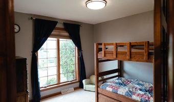 W6548 ETHAN Drive, Appleton, WI 54915