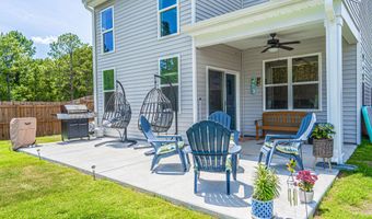59 Walkabout Dr, Aberdeen, NC 28315