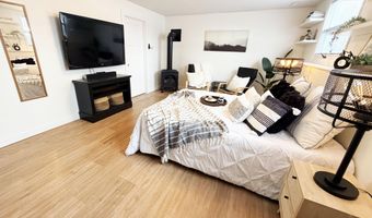 816 NE 18th Ave, Aberdeen, SD 57401