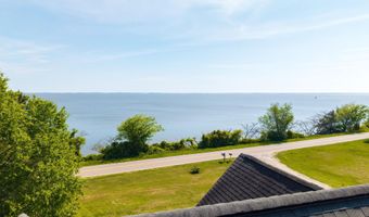 126 Narrow Shore Rd, Aydlett, NC 27916